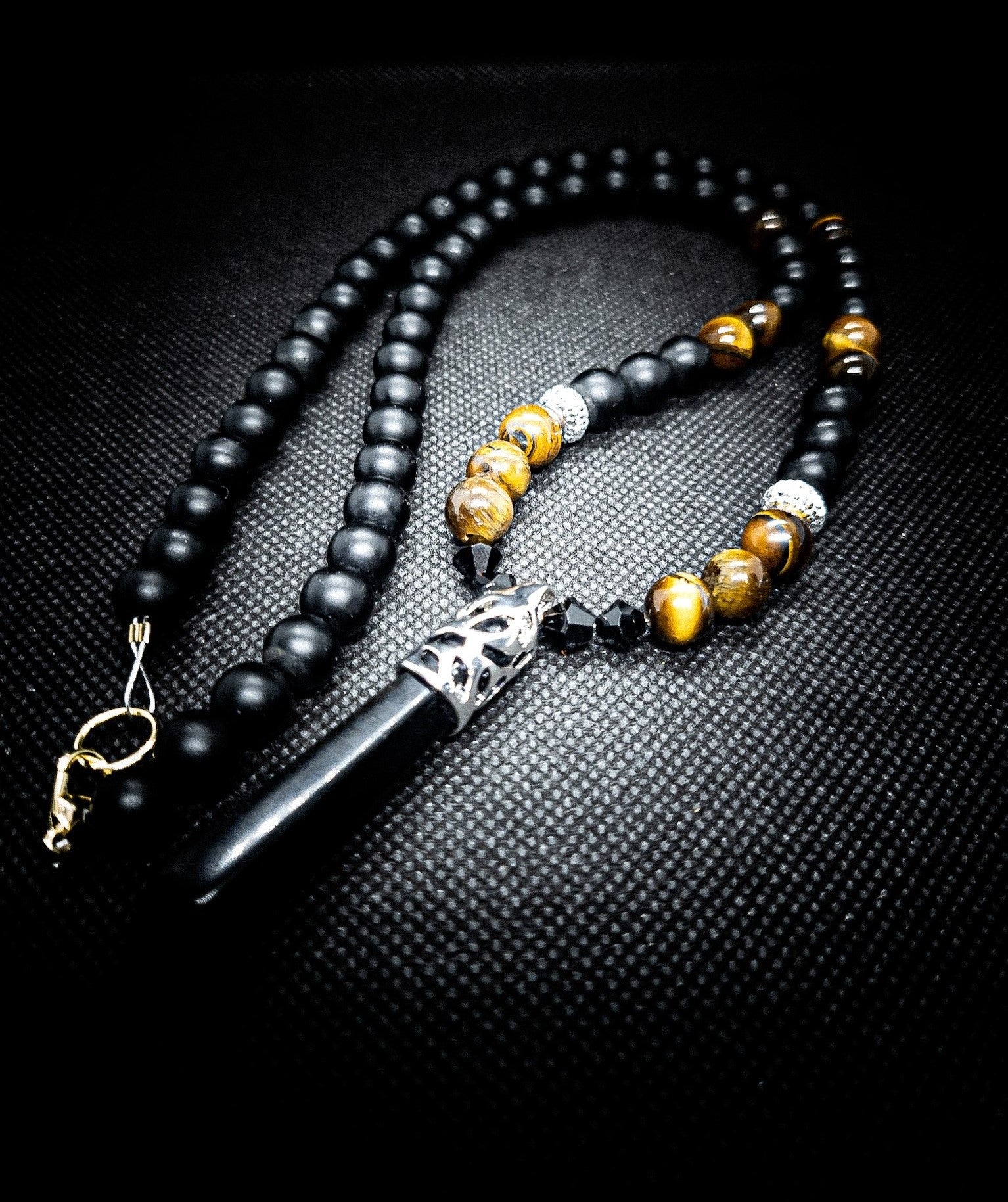 Matte Onyx Clasps Necklace (Tiger Eye)
