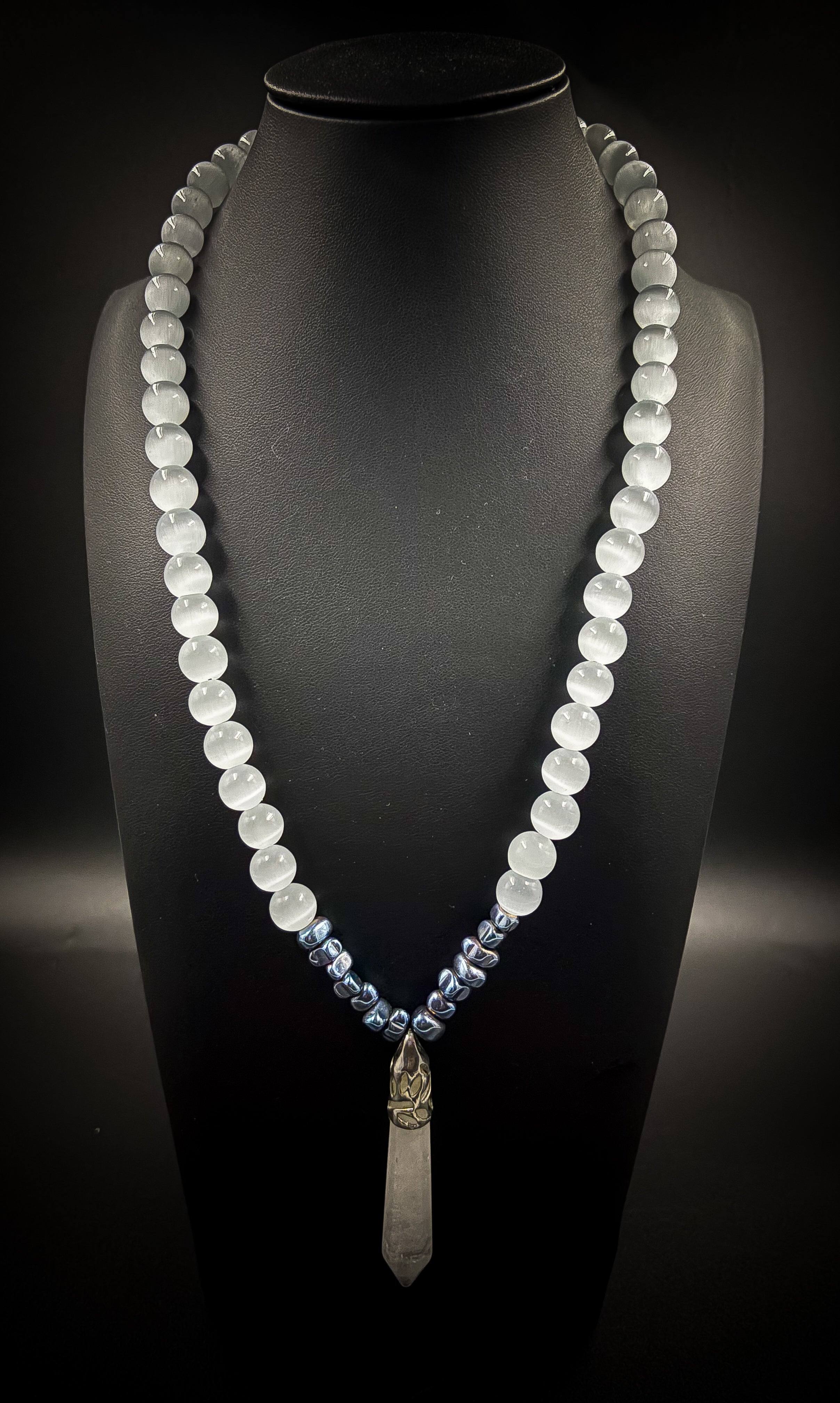 Cat eye bead necklace