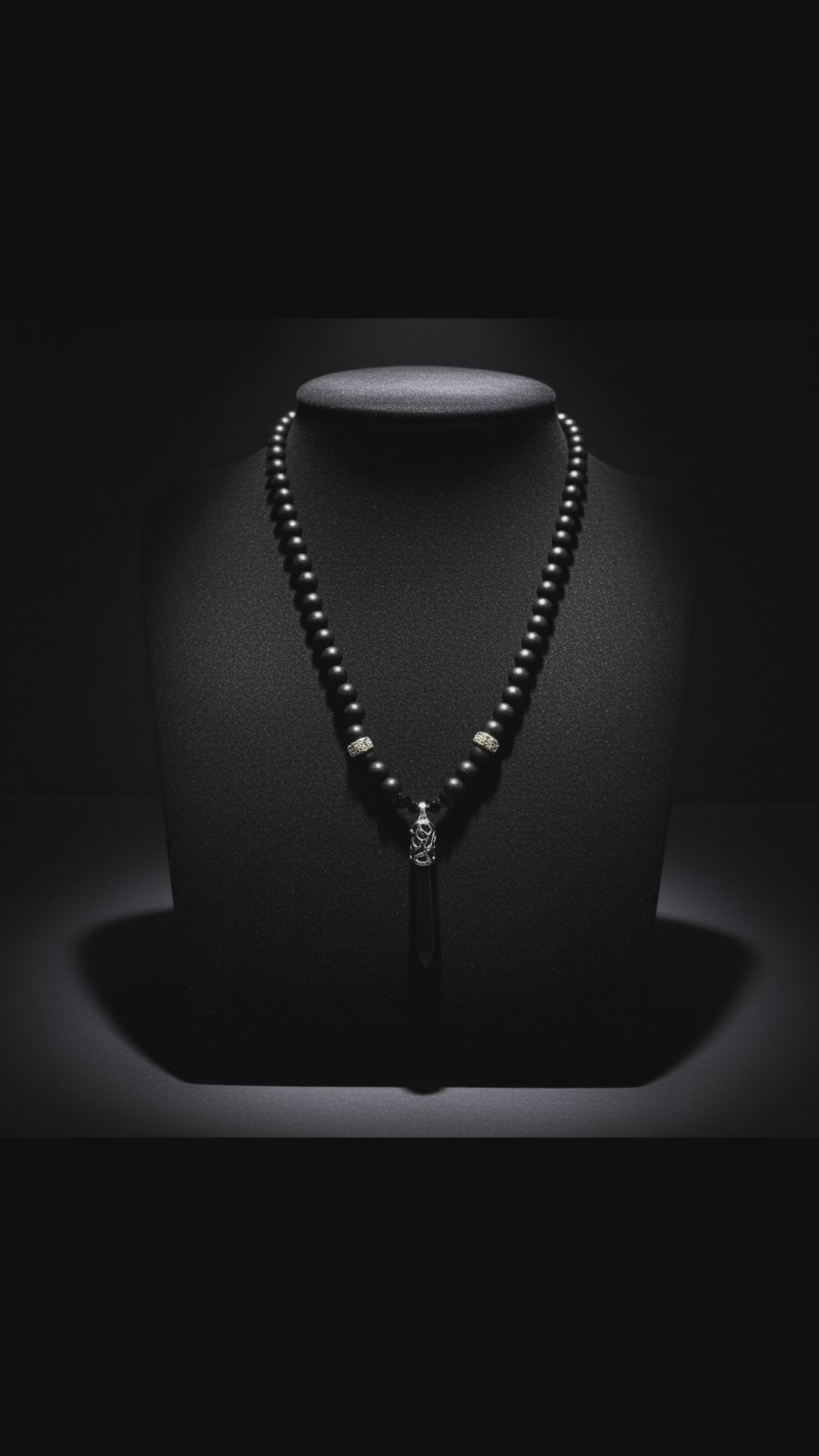 Matte Onyx Clasps Necklace