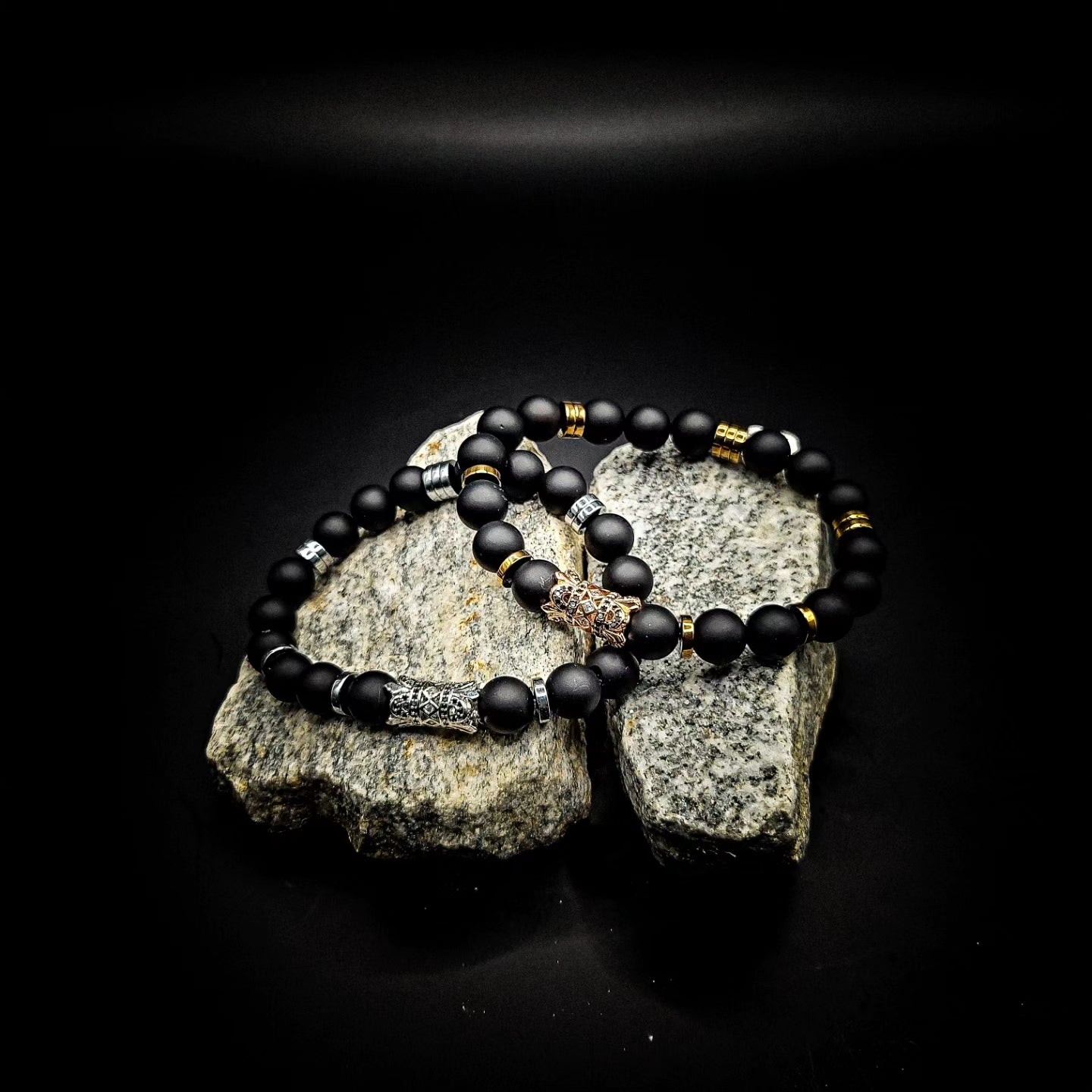 10mm White Howlite and Matte Onyx Stretch Bracelet(Calmness and Protection)