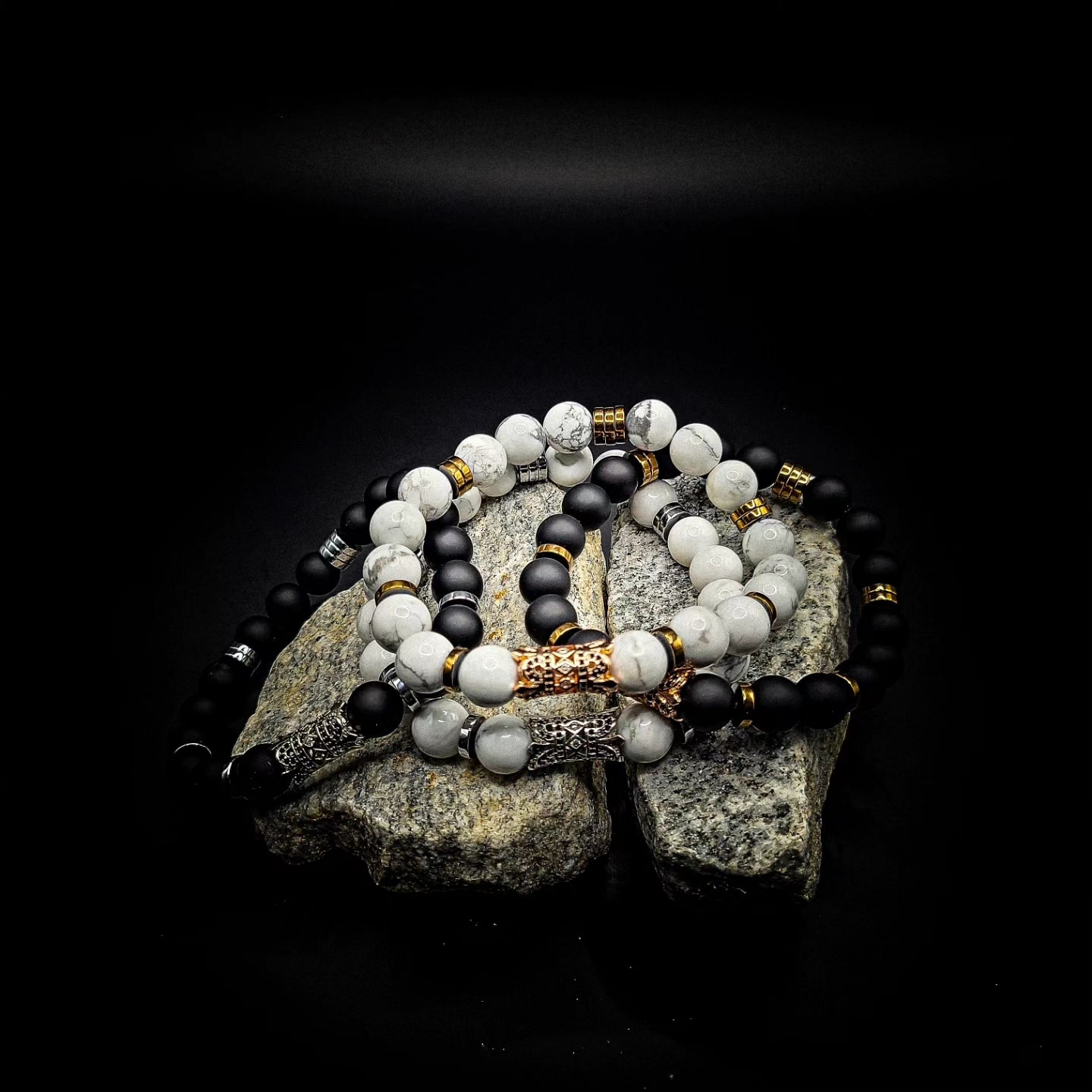 10mm White Howlite and Matte Onyx Stretch Bracelet(Calmness and Protection)