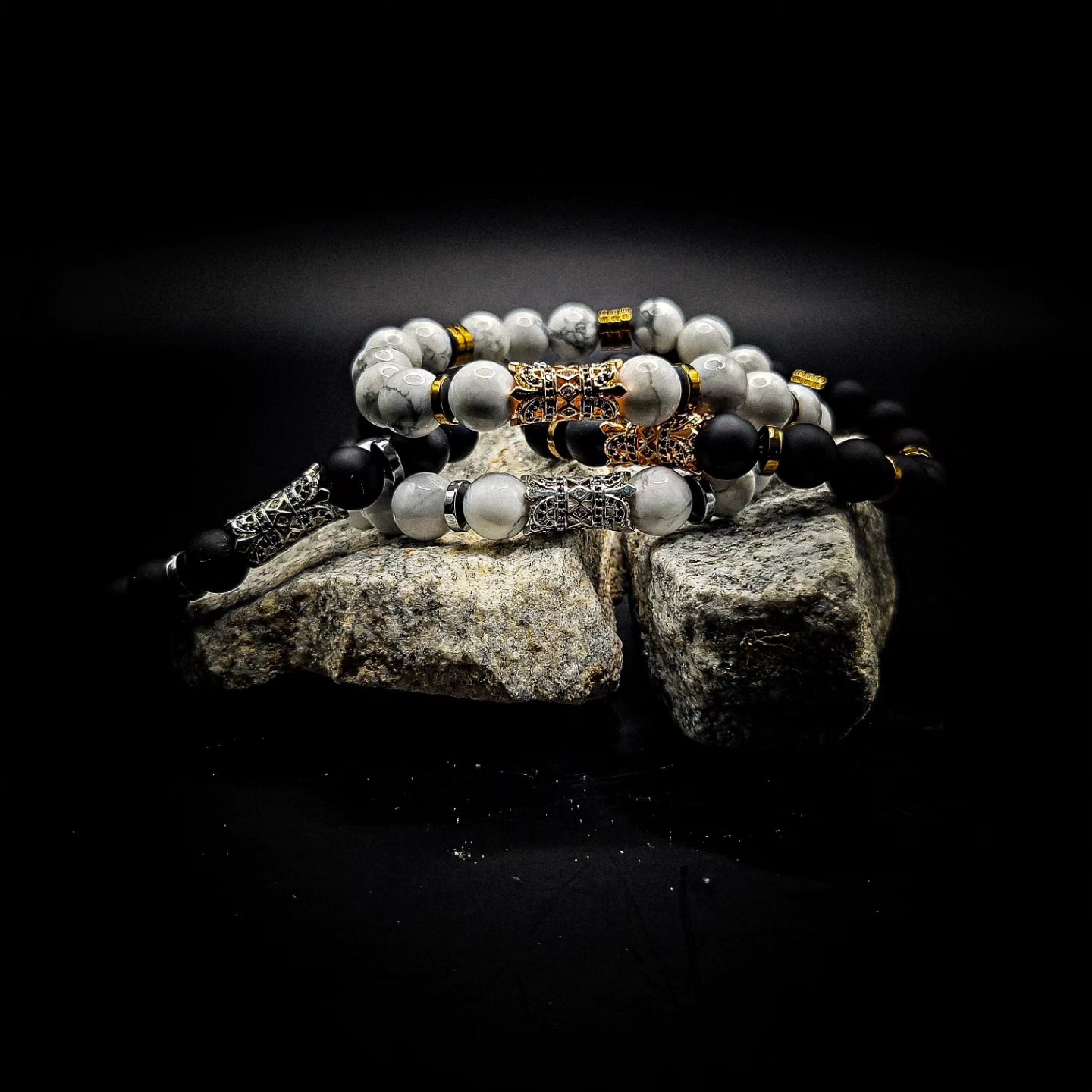 10mm White Howlite and Matte Onyx Stretch Bracelet(Calmness and Protection)